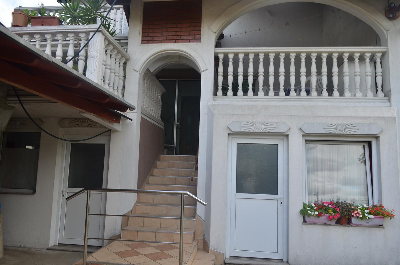 Prenociste Orhideja Hotel Odzak ภายนอก รูปภาพ