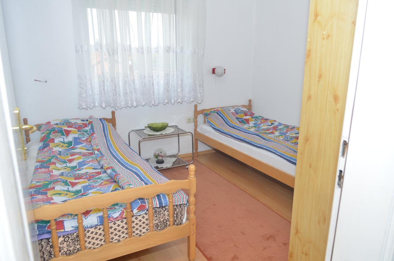Prenociste Orhideja Hotel Odzak ภายนอก รูปภาพ