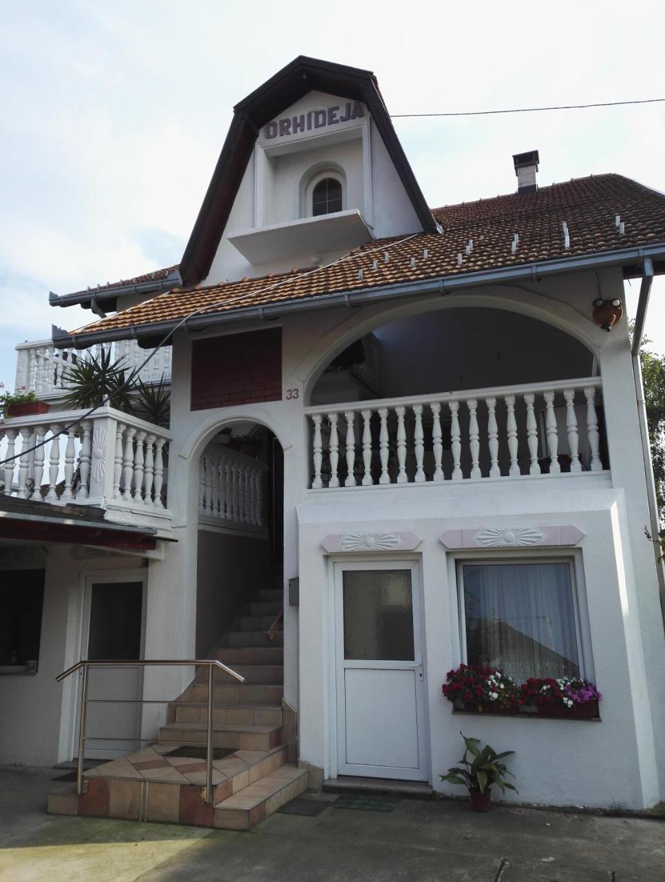 Prenociste Orhideja Hotel Odzak ภายนอก รูปภาพ