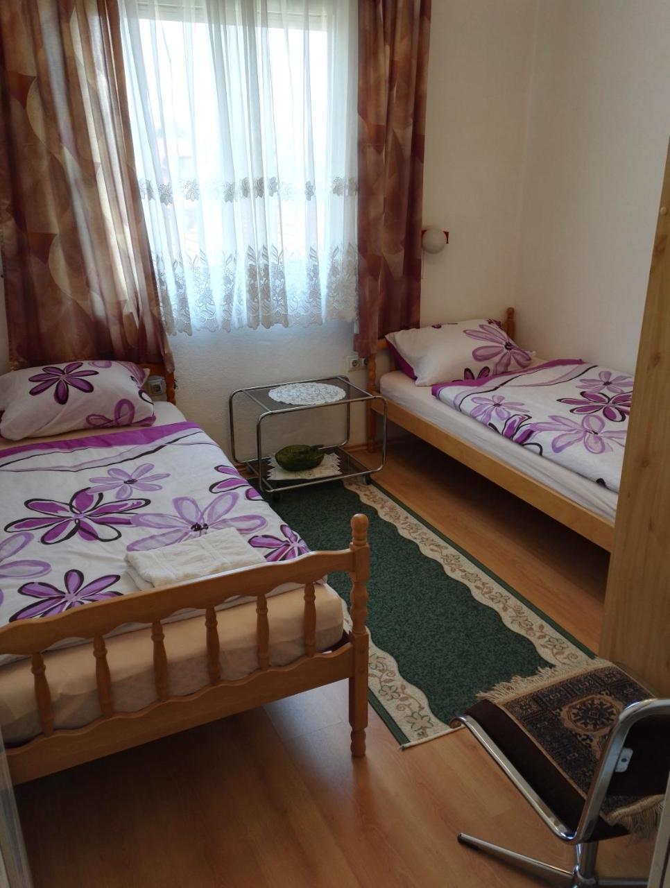 Prenociste Orhideja Hotel Odzak ภายนอก รูปภาพ